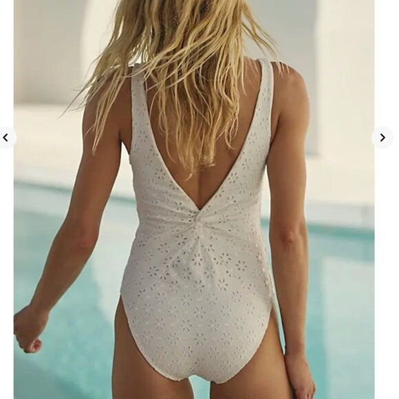 Free People Juillet NWT White Eyelets One-Piece Swimsuit size L - Picture 2 of 10